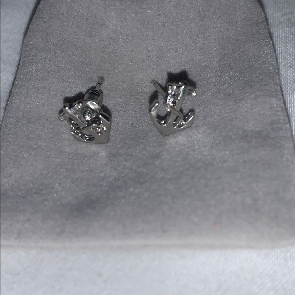 Anchor earrings!!